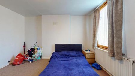 2 bedroom ground floor flat to rent - Photo 4