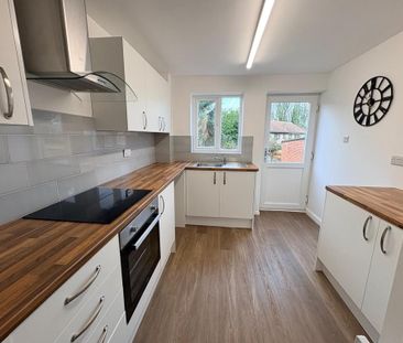 3 bedroom semi-detached house to rent - Photo 6