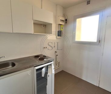 Appartement Versailles 1 pièce(s) 23.6 m2 Quartier Mairie - Photo 2