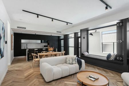 NOW AVAILABLE FOR 12 MONTH LEASE - Just Bring Your Suitcase! - Photo 2