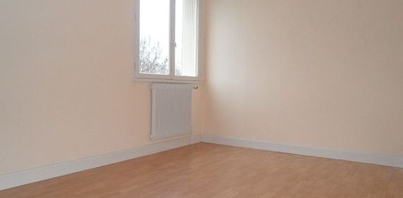 A LOUER - Quartier Maluettes - T3 de 63.50m² avec balcon, garage et cave. - Photo 2