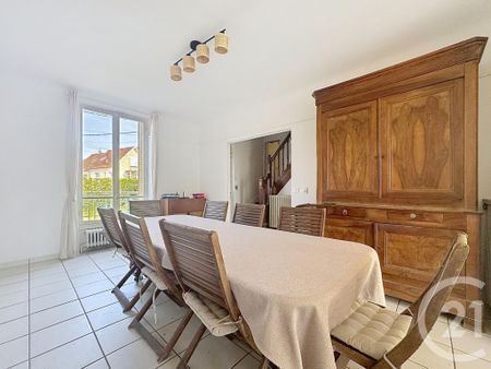 Location Maison 8 pièces 152m² PONTHIERRY 77310 - Photo 2