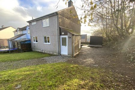 2 bedroom end of terrace house to rent - Photo 2