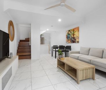 Stylish 2-Bedroom Unit in the Heart of Peregian Beach! - Photo 1