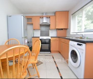 2 Bedroom Rentals in Leeds - Photo 3
