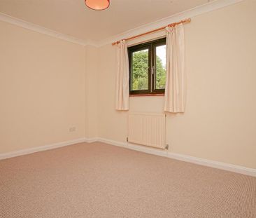 2 bedroom maisonette to rent - Photo 3