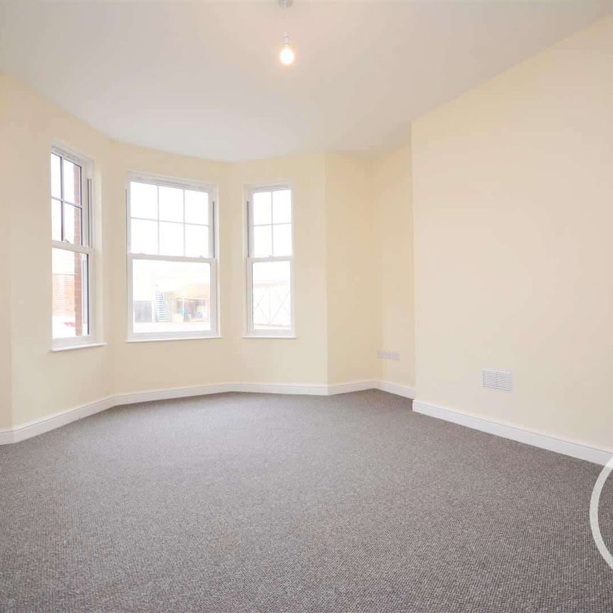 Flat 1, 17 Grove Road - Photo 1