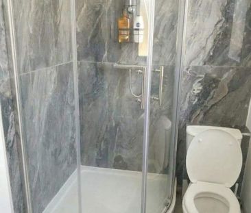 Studio Flat, Woodlands Road, IG1 - Photo 3