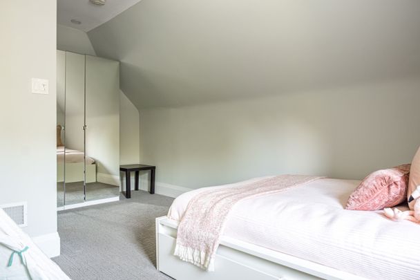 For Lease - 3 Oakwood Place, Hamilton, Ontario - Photo 1