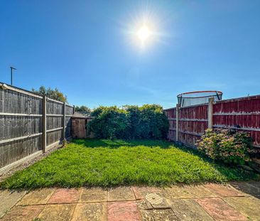 2 bedroom end of terrace house to rent - Photo 1