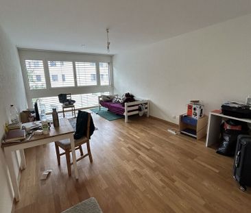 A saisir grand studio au centre de Renens !! - Photo 3