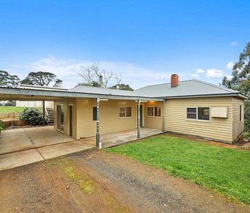 4434m2 Home with Large Shed - Photo 1