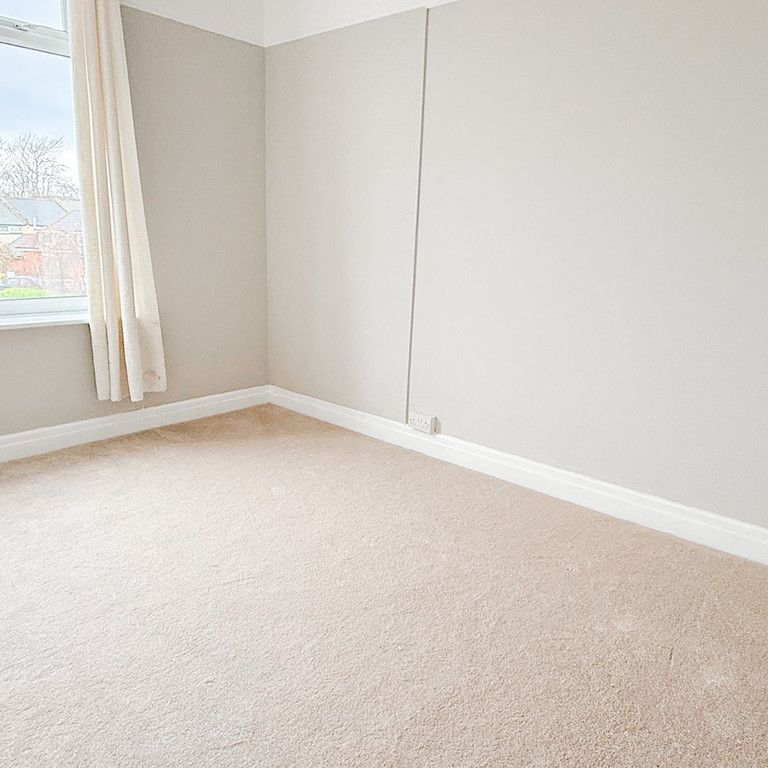 Bournemouth, Dorset - Photo 1