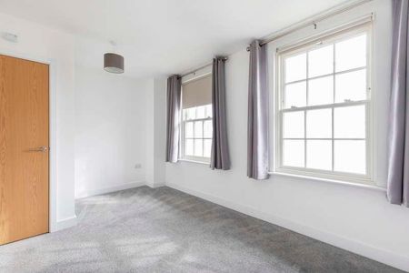 Gloucester Place, Cheltenham, GL52 - Photo 2