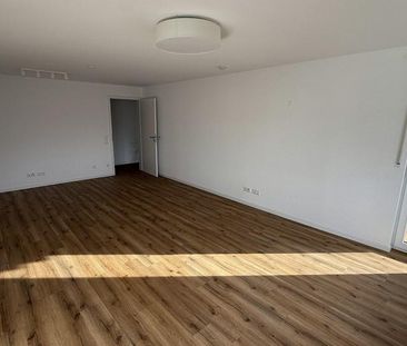 Modernisierte 3-Zi.-OG-Wohnung mit Balkon und EBK in Sindelfingen - Foto 2