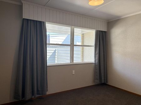 Short walk into local Gisborne CBD - Photo 4