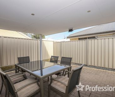 9 Kooya Way, Wattle Grove WA 6107 - Photo 5