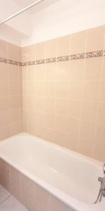 Location Appartement 1 pièce 38m² TOURS 37200 - Photo 3