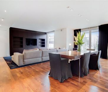 Exceptional chance to rent a superbly presented penthouse apartment within this portered building. - Photo 4