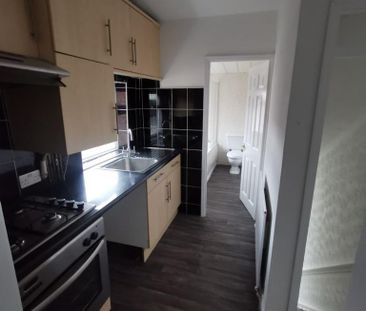 2 bedroom terraced house to rent - Photo 1