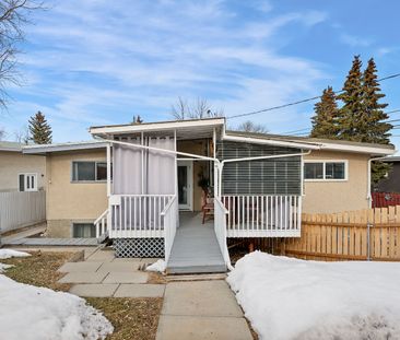 7347 Huntertown Crescent Northwest, Calgary - Photo 2