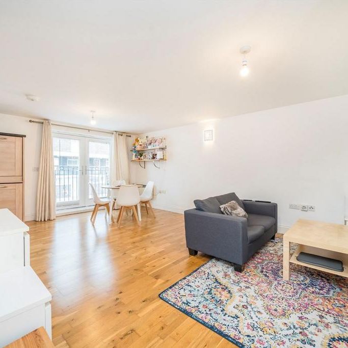 1 bedroom flat to rent - Photo 1