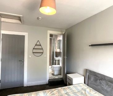 1 bedroom in a house share to rent - Photo 3