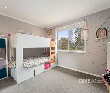 SPACIOUS FAMILY HOME IN THE HEART OF DAPTO - Photo 2