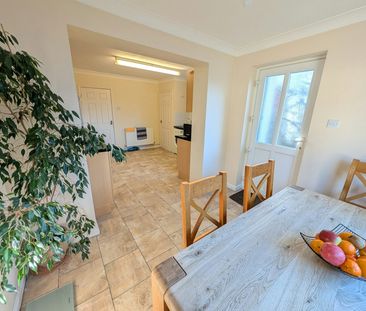 Semi-detached house to rent on - Photo 3