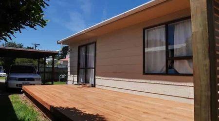 Tidy Two Bedroom Home in Raumati South - Photo 5