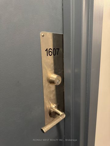 For Lease - 40 Homewood Avenue Unit# 1607, Toronto, Ontario - Photo 2