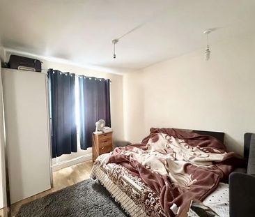 6 bedroom detached house to rent - Photo 3