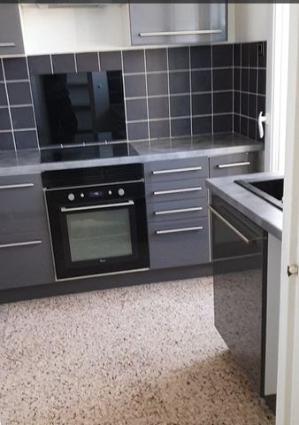 Location Appartement 3 pièces 57m² MARIGNANE 13700 - Photo 3