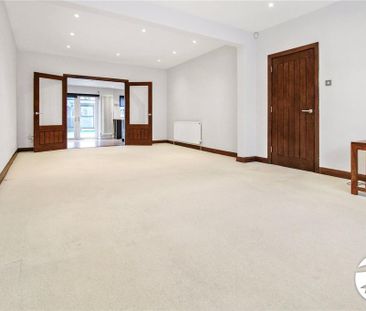 3 bedroom end of terrace house to rent - Photo 1