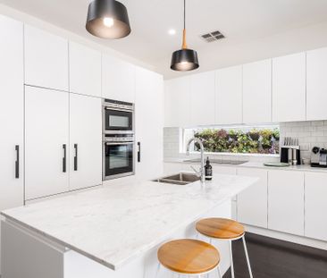 Spacious Single-level Layout - Photo 4