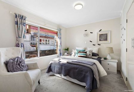 Charming 2-Bedroom Unit in Epsom – Top School Zone - Photo 5