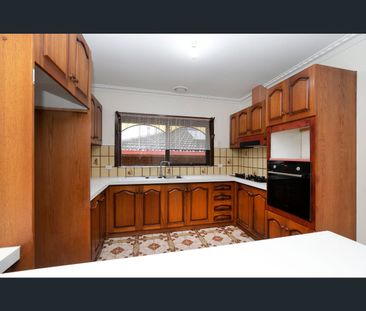 5 Gillon Court, St Albans, Vic 3021 - Photo 5