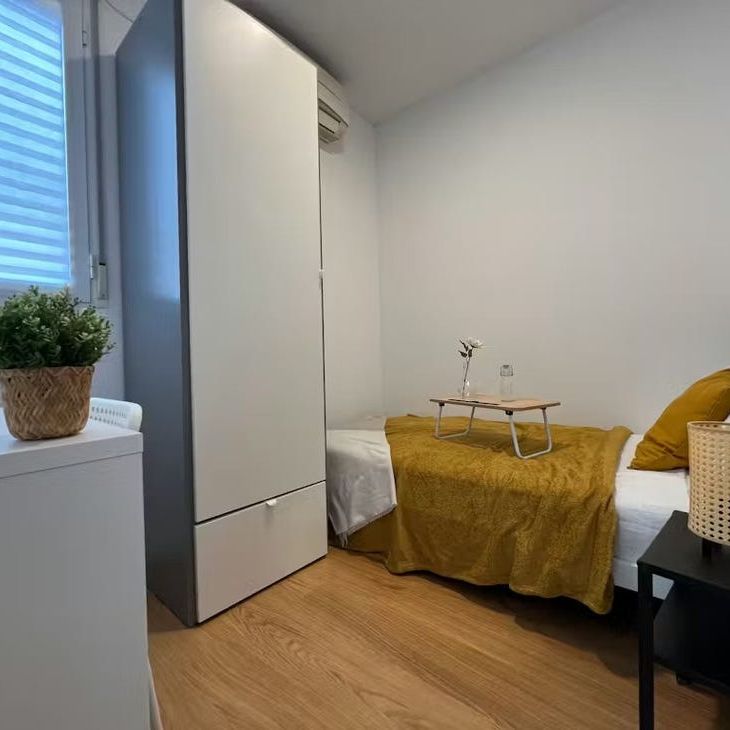 Calle de Caravaca, Madrid, Community of Madrid 28012 - Photo 1