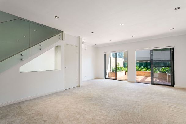 105/8 Water Street, Birchgrove NSW 2041 - Townhouse For Rent | Domain - Photo 1