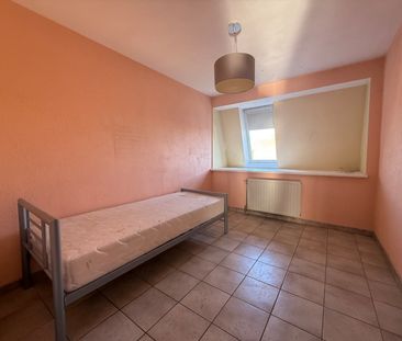 Twee-slaapkamerappartement in Roeselare. - Foto 3