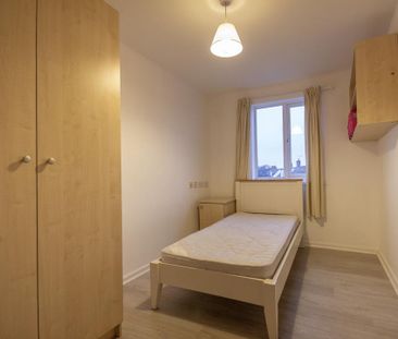 3 bedroom flat to rent - Photo 5