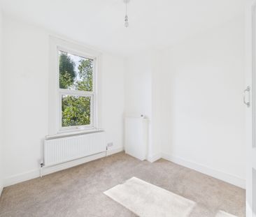 Sunnycroft Road, London, SE25 - Photo 3