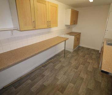 3 bedroom terraced house to rent - Photo 6