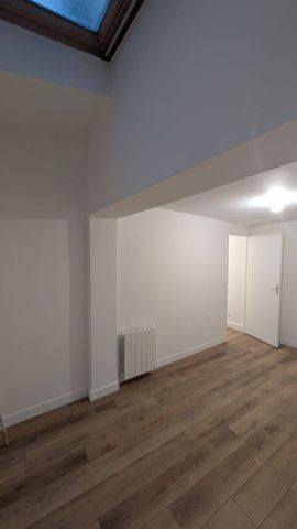 Location Appartement 3 pièces 70m² - Photo 3