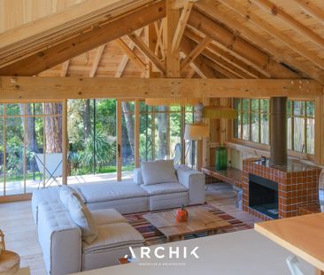 Architecture d'inspiration Ferret-Capienne, cette maison de 210 m2 ... - Photo 1