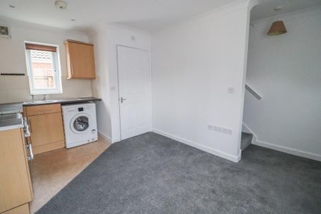 1 bedroom semi-detached house to rent - Photo 4