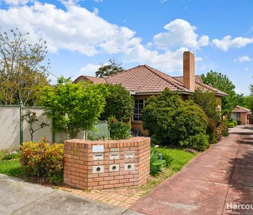 Bright and Spacious with a Private Courtyard - Photo 4