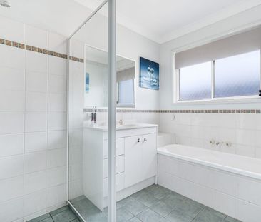 6 Yeo Court, Wynnum West, Qld 4178 - Photo 3