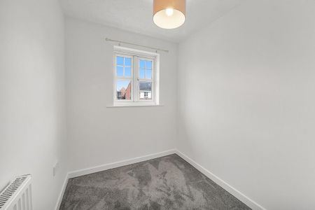 3 bedroom semi-detached house to rent - Photo 5