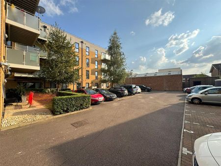 Corbins Lane, Harrow, Middlesex, HA2 - Photo 3